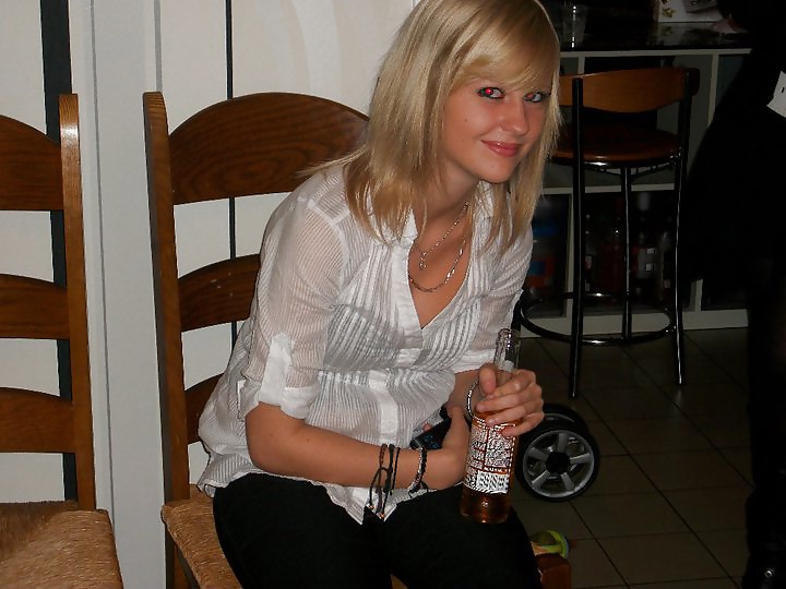 XXX blondasse pute a blacks