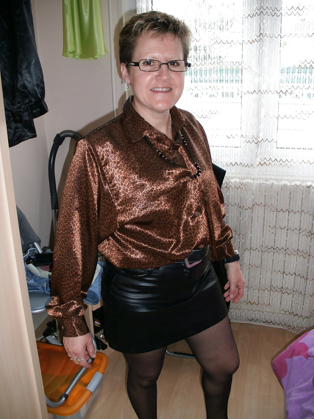 XXX was Refes in Satin