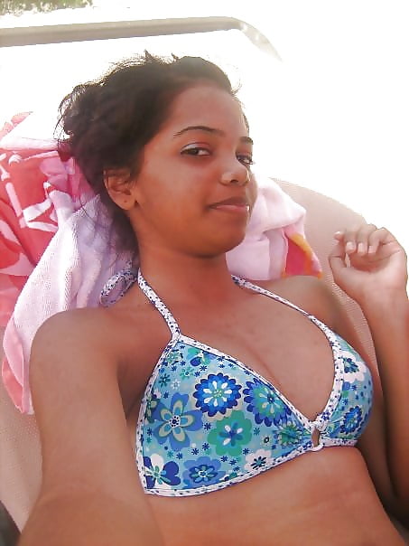 XXX Sri Lankan Sexy Girls