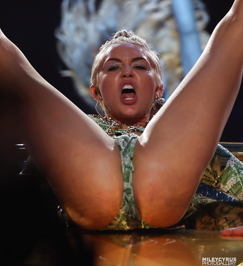 Miley cyrus images vagina nuda xxx