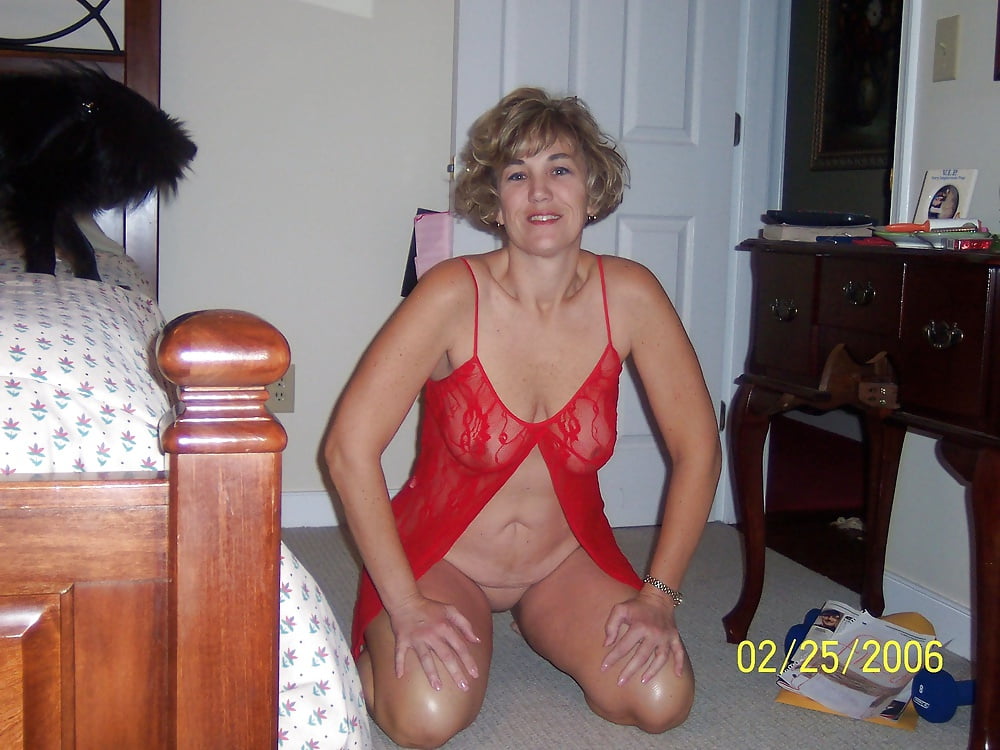 XXX poses some of my sensual bolnd