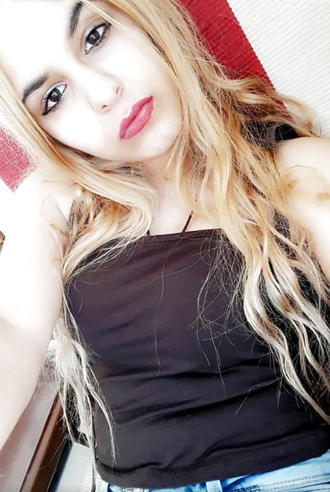 Turkish Beren Uzel Blonde Roman Orospu Arsivizm Photos Xxx Porn