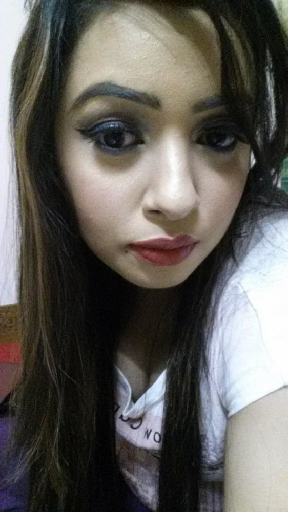 Pakistani Cute Teen - Strips & Groped - leaked photo #324283645