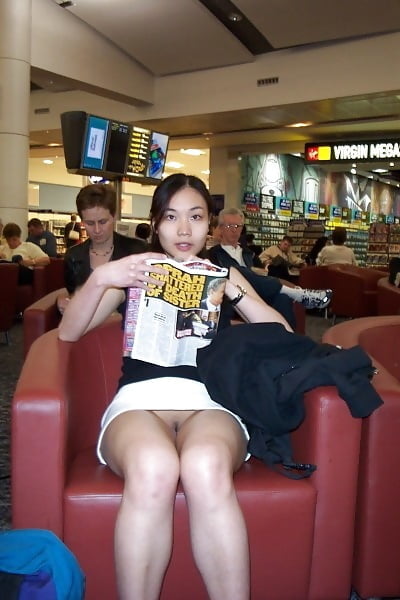 XXX SDRUWS2 - PUSSY FLASH IN PUBLIC