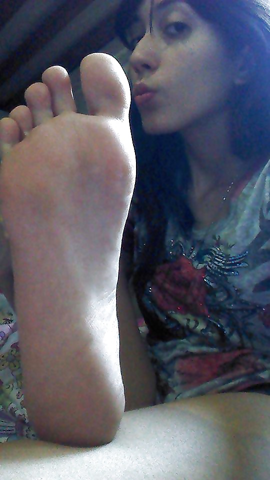 XXX Arab beurette feet pieds