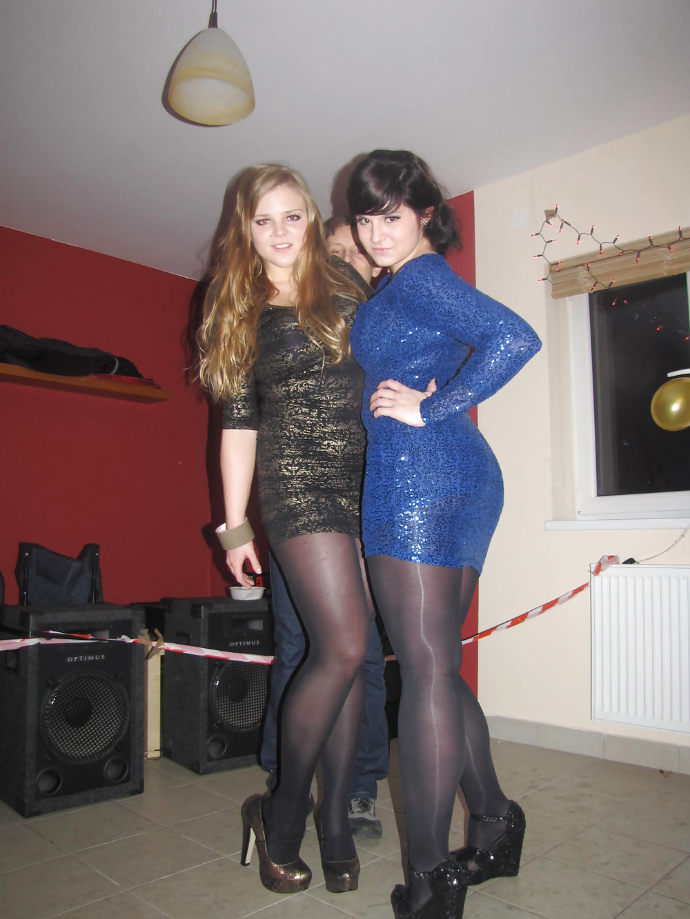 XXX More Than One Sexy Babe 1