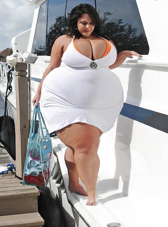 Ssbbw women. Самая большая и толстая девушка. Толстухи гигантских размеров. Гигантские жирные девушки.