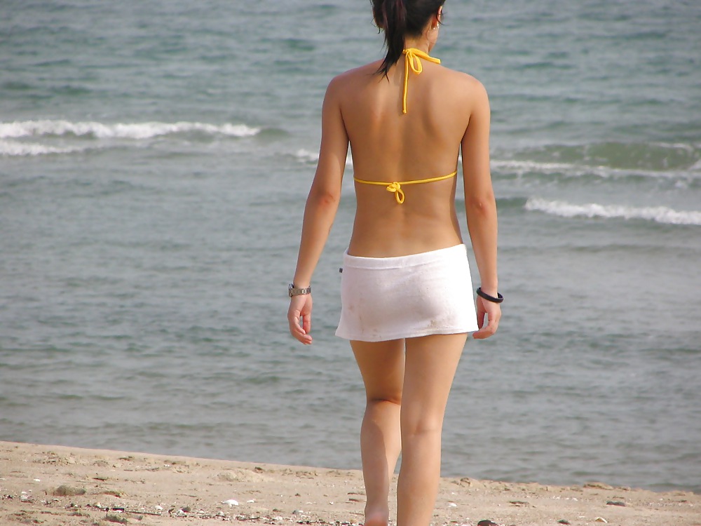 XXX Korean girl nude at the beach