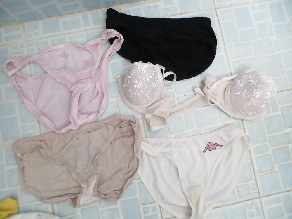 XXX Cum on my friend's dirty panties 05-01-2014