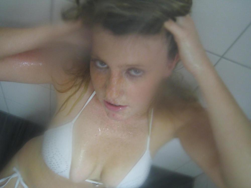 XXX SEXY SHOWER TEEN