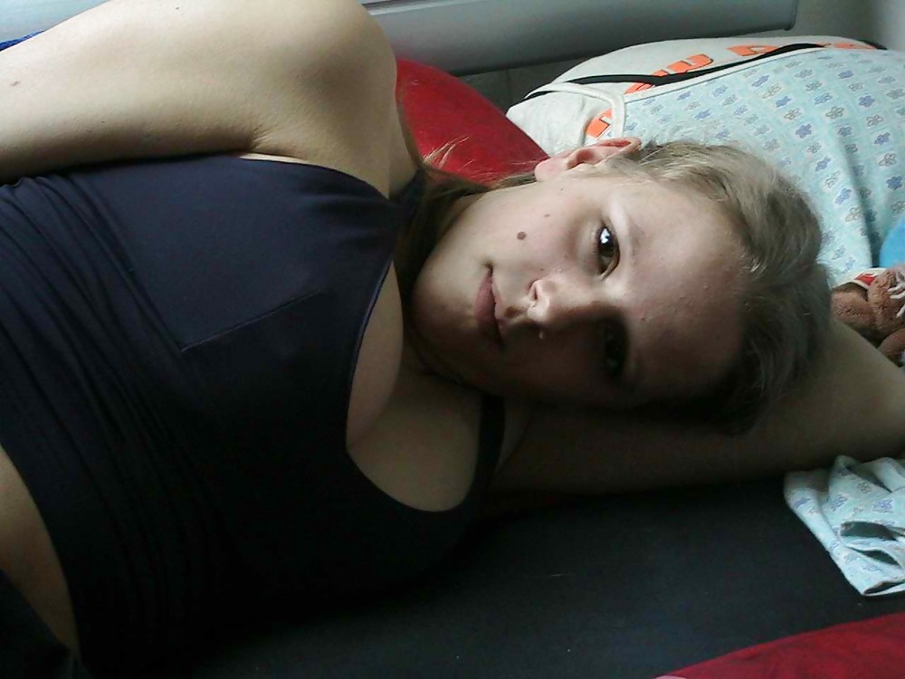XXX Busty Natural Teen Toni