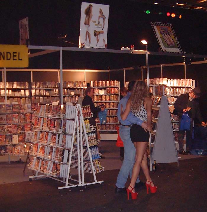 XXX STREET CANDIDS
