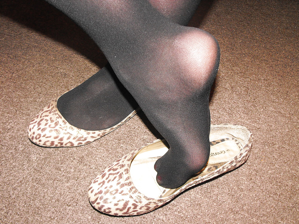 XXX mixed tights and ballerina flats..