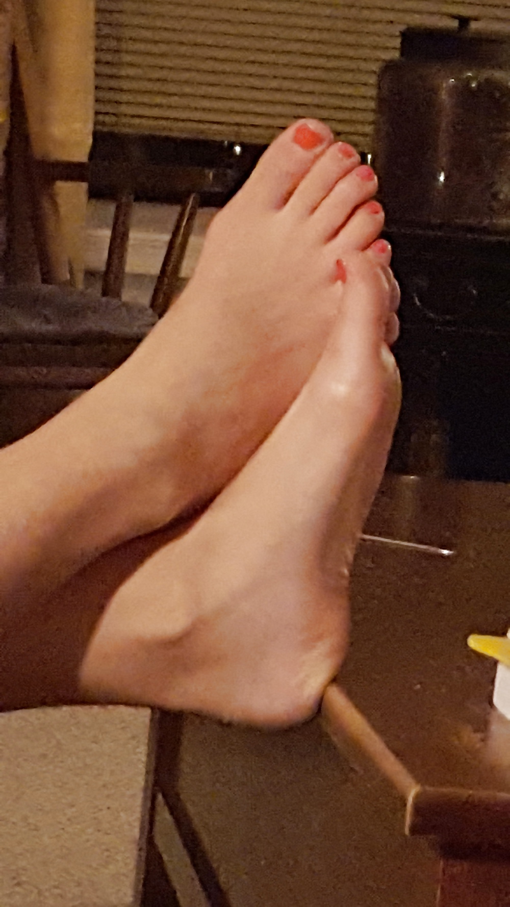 XXX Sexy wife feet