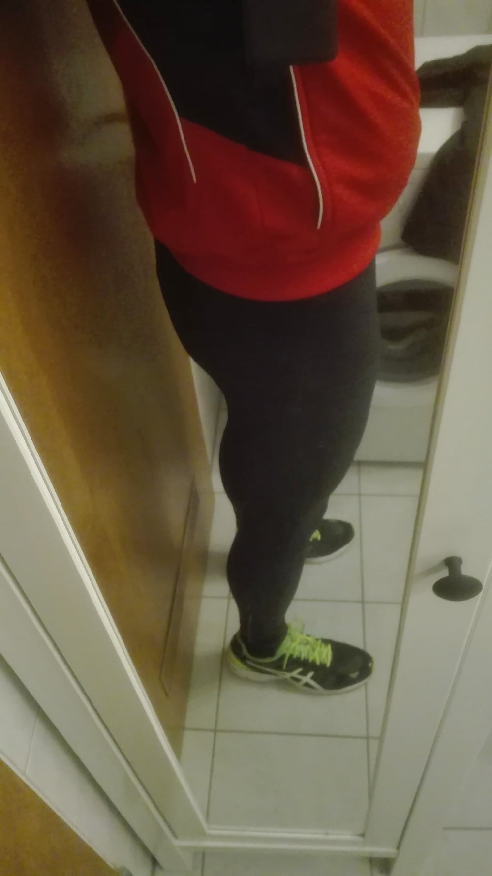 XXX Running Tights or Sweatpants? What do you think?