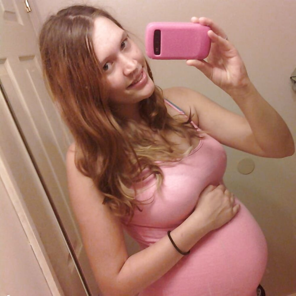 XXX Random pregnant redheads