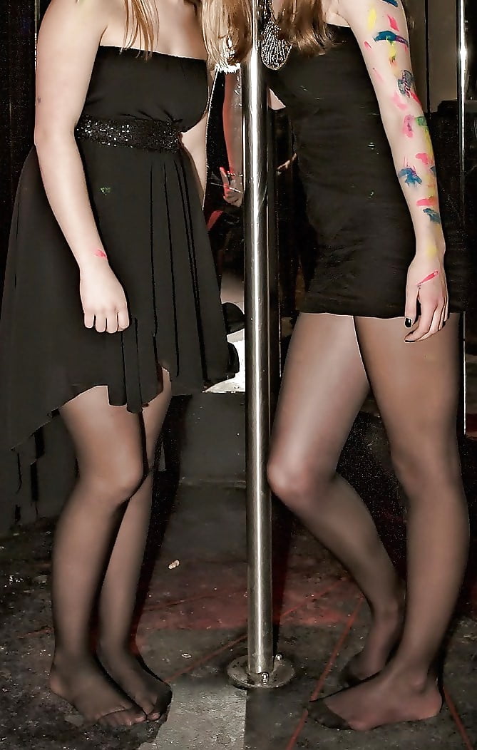 XXX Do you like feets in nylons?