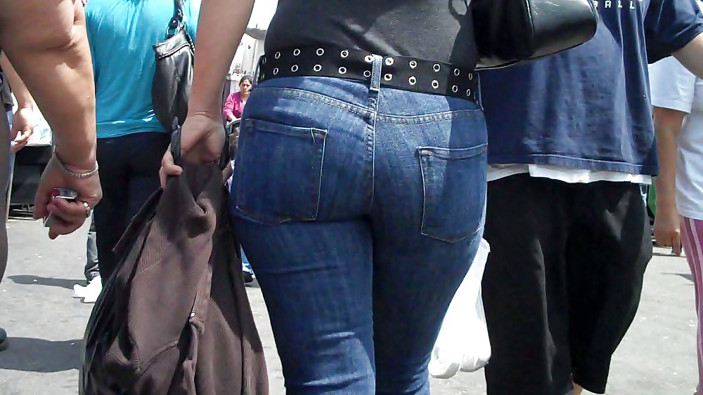 XXX Butts are nice in ass tight jeans