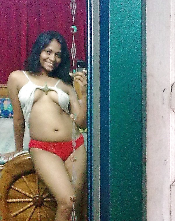 XXX Sexy Indian Girls Self Shot Nude pics for her BF