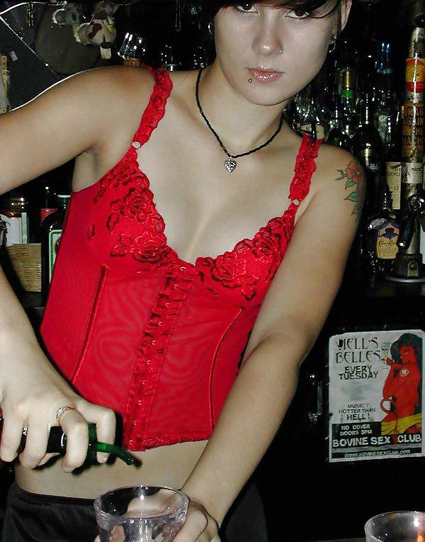 XXX Naked Bartender