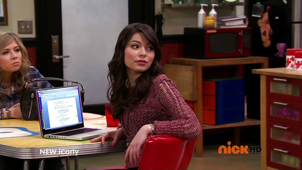 Miranda cosgrove threesome, oral sex sour throat