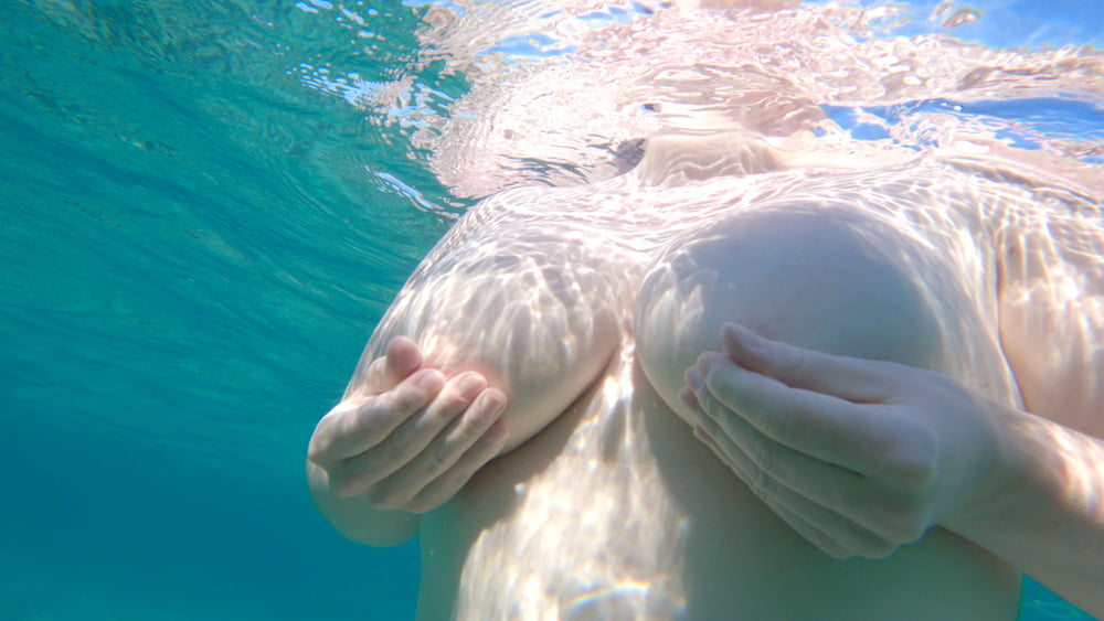 Underwater Outdoor Sex in Public - Naughty at Beach & Ocean - 10 Photos 
