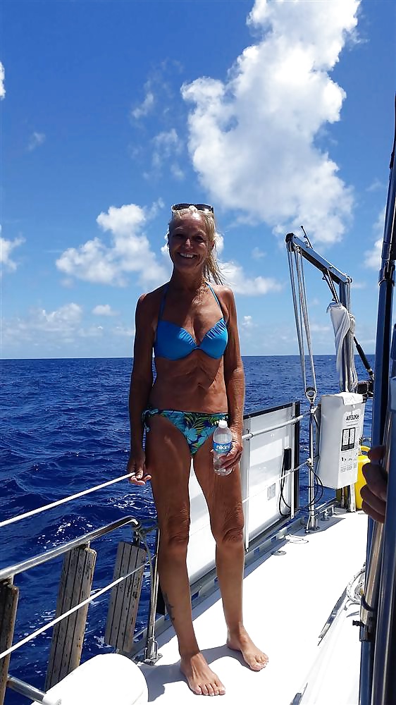 XXX Swimsuit Grannies 2