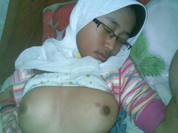 XXX Hijab Asian Indo Girls III