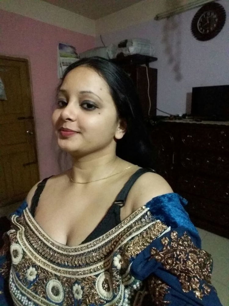 Pooja Indian Desi Hairy Wife Nude Selfie Pics Xhamster The Best Porn