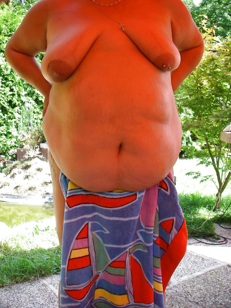 XXX Fatvenus and a Sausage