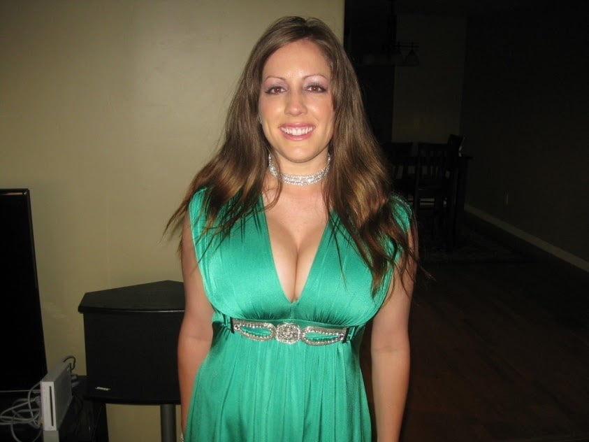 Those women in green 24 - 25 Photos 