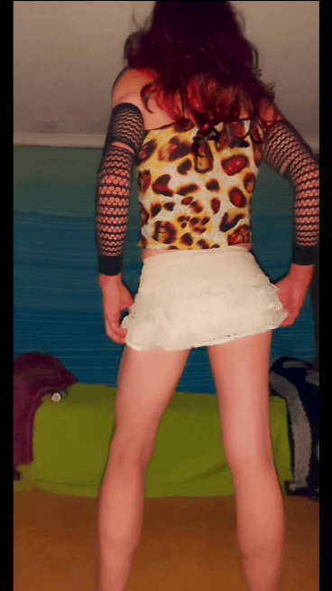 Micro skirt and leapord top