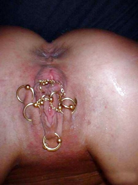 XXX Piercings tattoos and complements 125893135.
