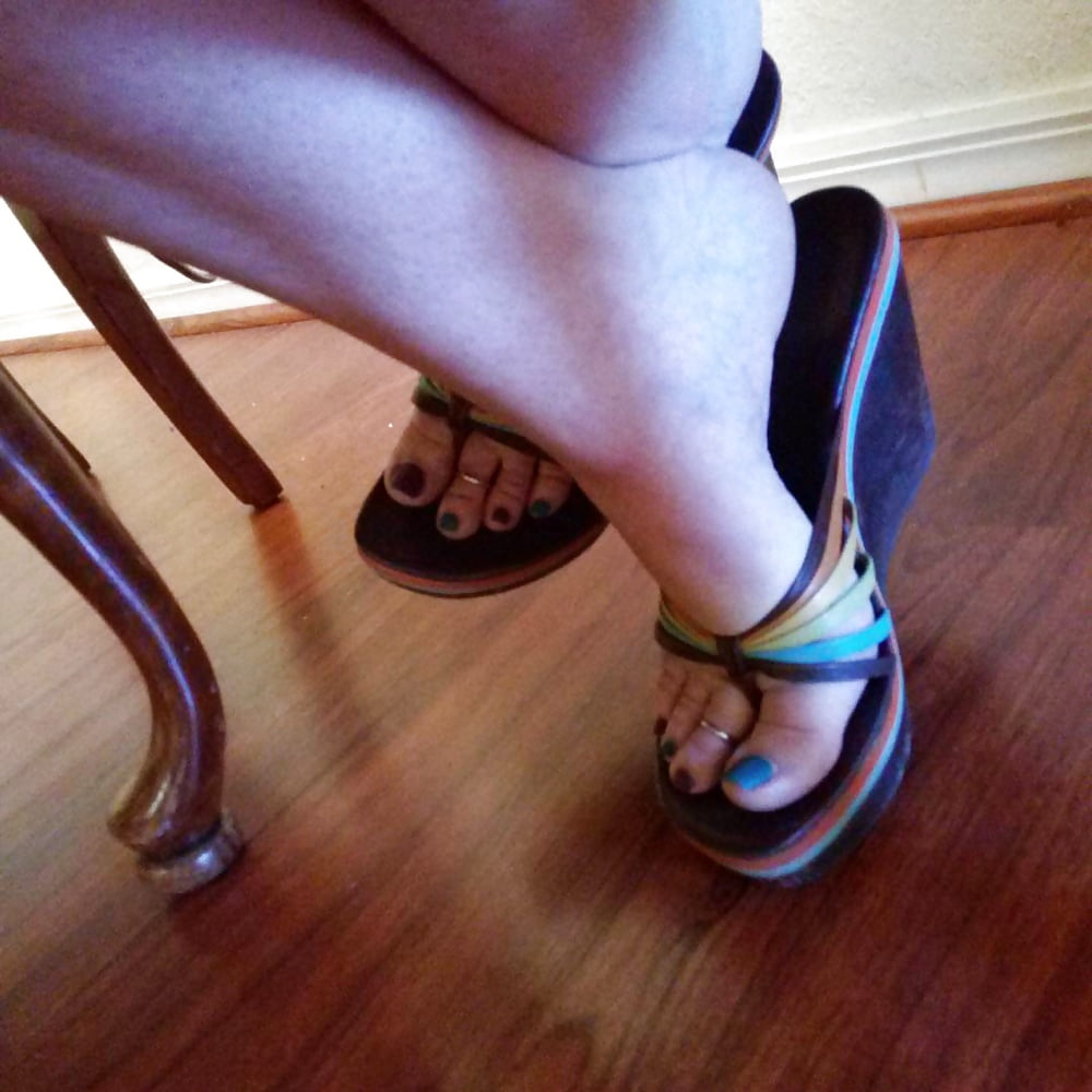 XXX beautifull girlfriend ass feet