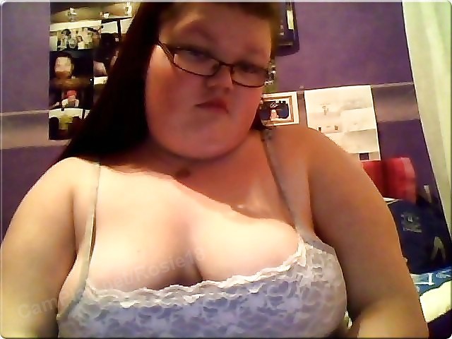 XXX Big Tit No Neck teen