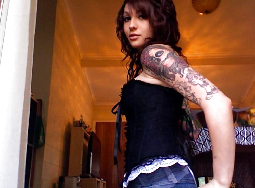 XXX sexy teen with tattoos