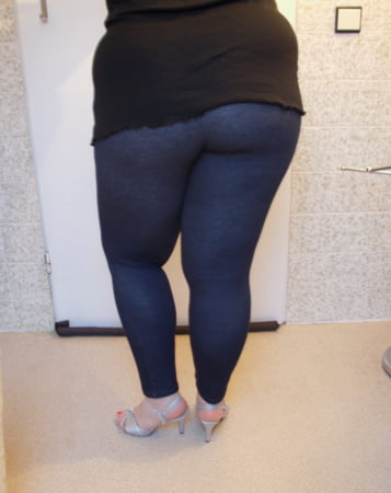 big ass leggings girl         