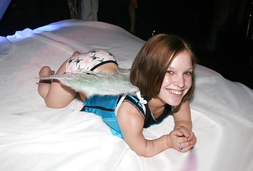 XXX 5 Foot And Under