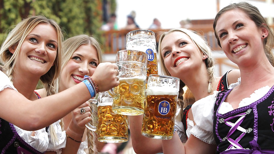 XXX Frauen und Bier, Frauen im Dirndl - Lebe das Oktoberfest!