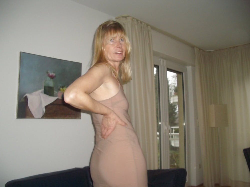 XXX Horny Milf Annie