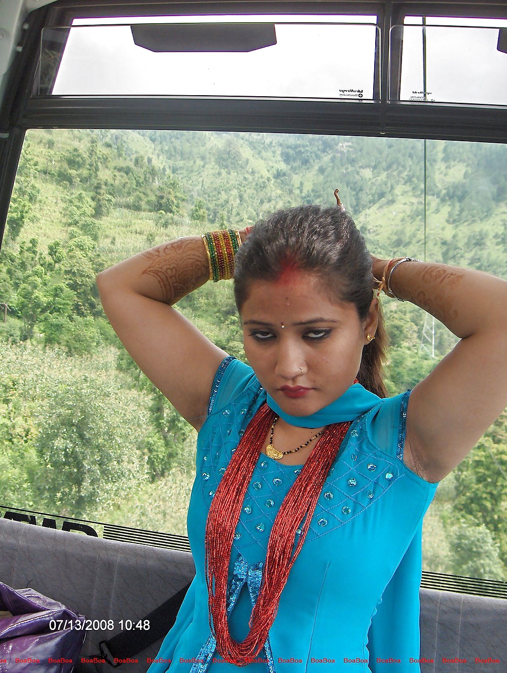 XXX Armpits of Indian babes for comments.