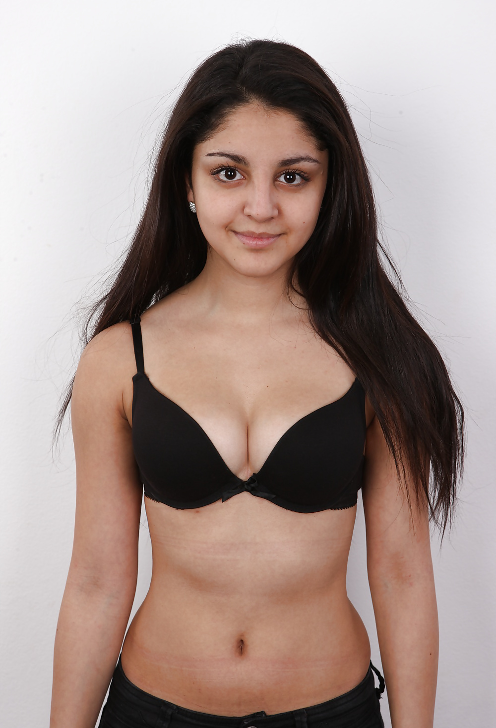 XXX Undressing- Andrea