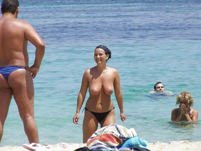 XXX Topless beach babes