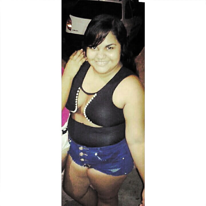 XXX latinas joven babes cleavage big tits