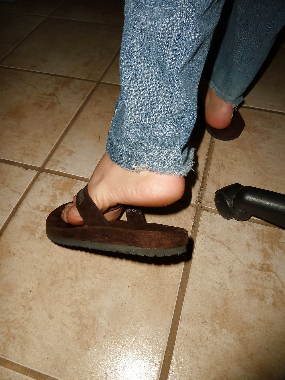 XXX flip flop feet
