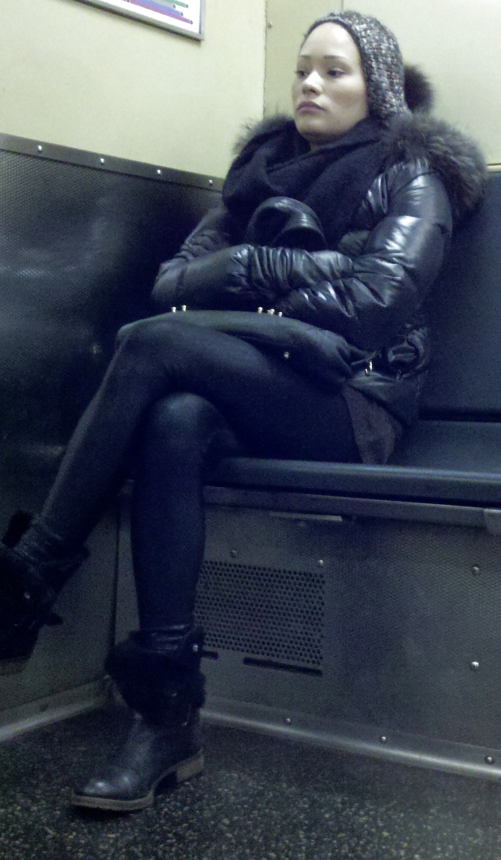 XXX New York Subway Girls 114