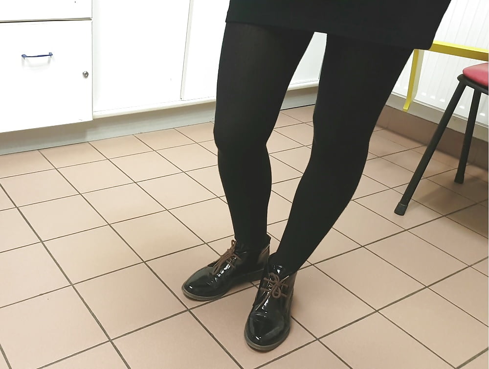 XXX Candid legs and feet