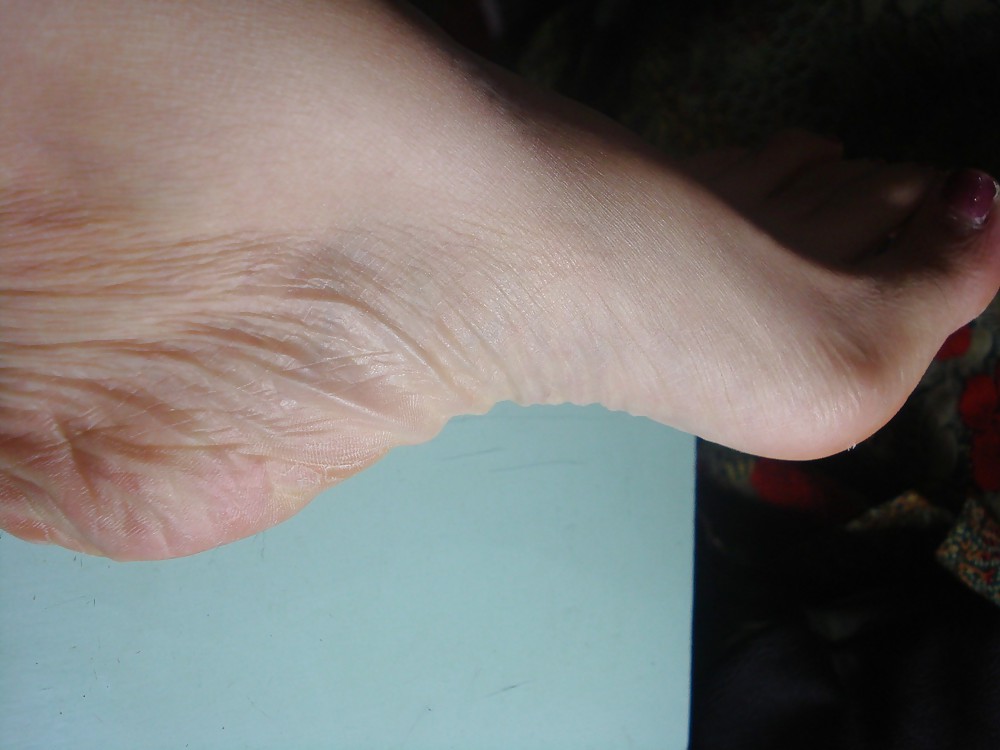 XXX Asian feet and foot fetish. My chinese girlfriend's soles!