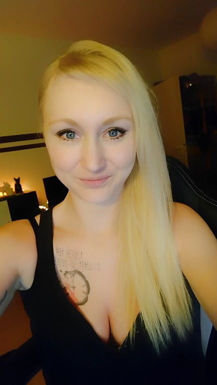 XXX More Selfies of all kind