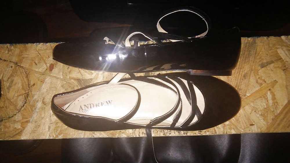 XXX Andrew Stevens Ankle-Strap Ballet Flats